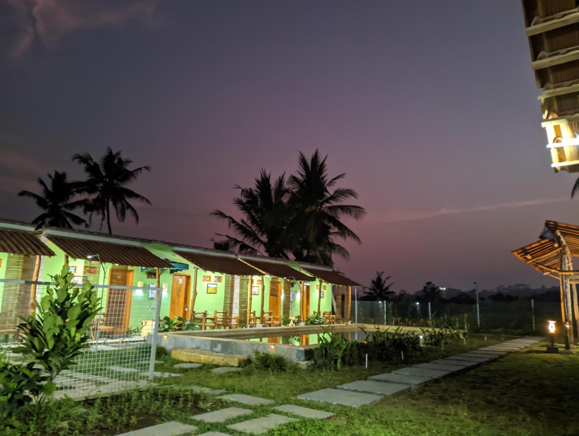 Wooden Kemiren Homestay Banyuwangi Banyuwangi  Exterior foto