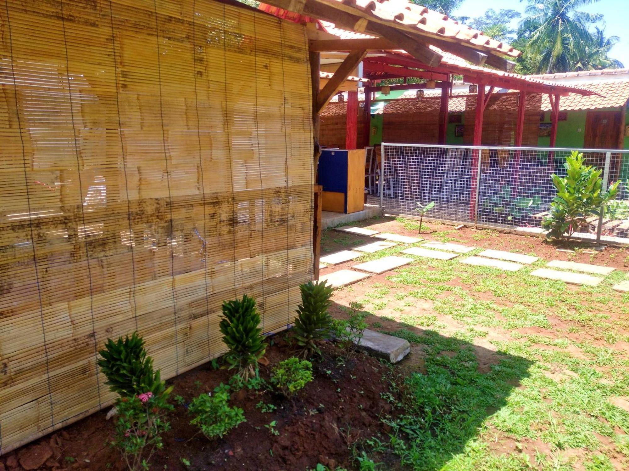 Wooden Kemiren Homestay Banyuwangi Banyuwangi  Exterior foto