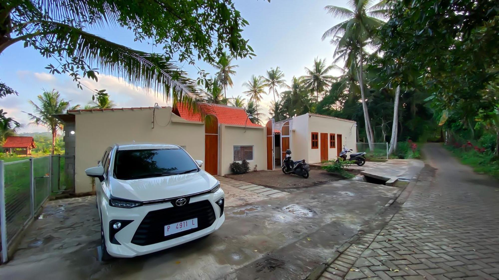 Wooden Kemiren Homestay Banyuwangi Banyuwangi  Exterior foto